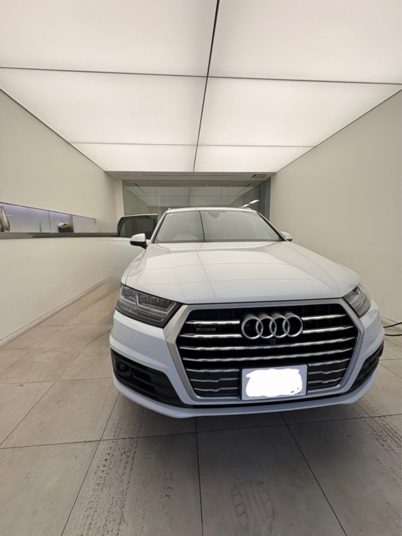 アウディ Q7 Q7 55 TFSI クワトロ_RHD_4WD(AT_3.0)