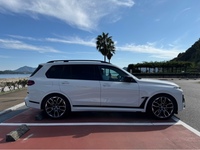 BMW X7 M60i xドライブ_RHD_4WD(AT_4.4)