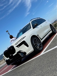 BMW X7 M60i xドライブ_RHD_4WD(AT_4.4)