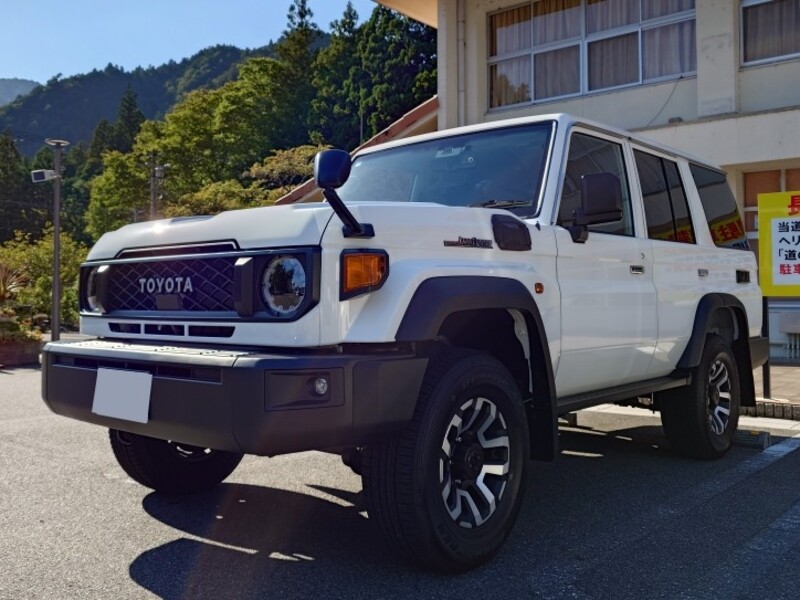 トヨタ ランドクルーザー70 AX_4WD(AT_2.8)