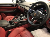 ポルシェ カイエン クーペ PHV カイエン E ハイブリッド クーペ_RHD_4WD(Tip-S_3.0)