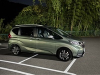 ホンダ フリード クロスター ホンダセンシング_6人乗り(CVT_1.5)