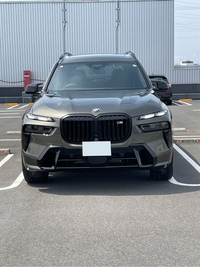 BMW X7 M60i xドライブ_RHD_4WD(AT_4.4)