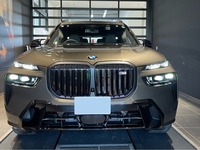 BMW X7 M60i xドライブ_RHD_4WD(AT_4.4)