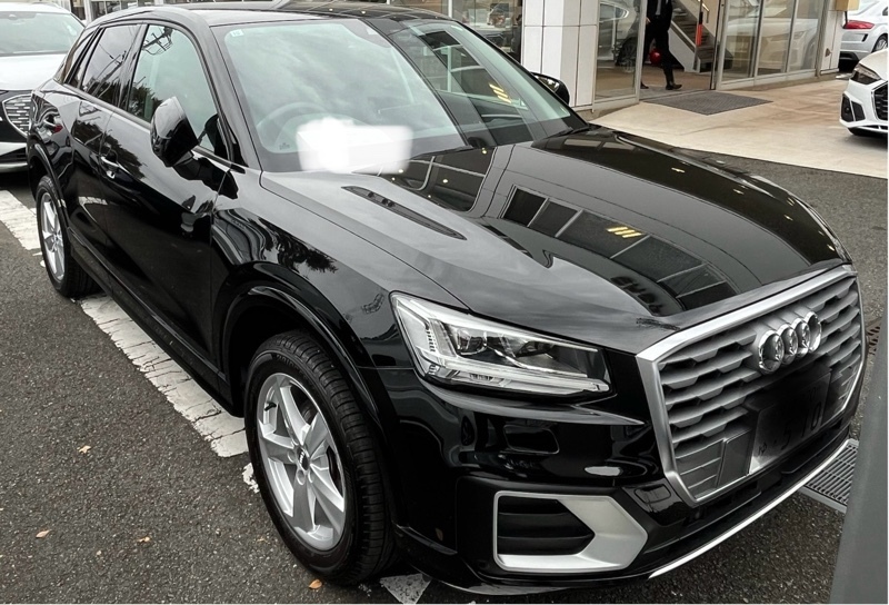 アウディ Q2 Q2 ＃コントラストスタイリング_RHD(AT_1.0)