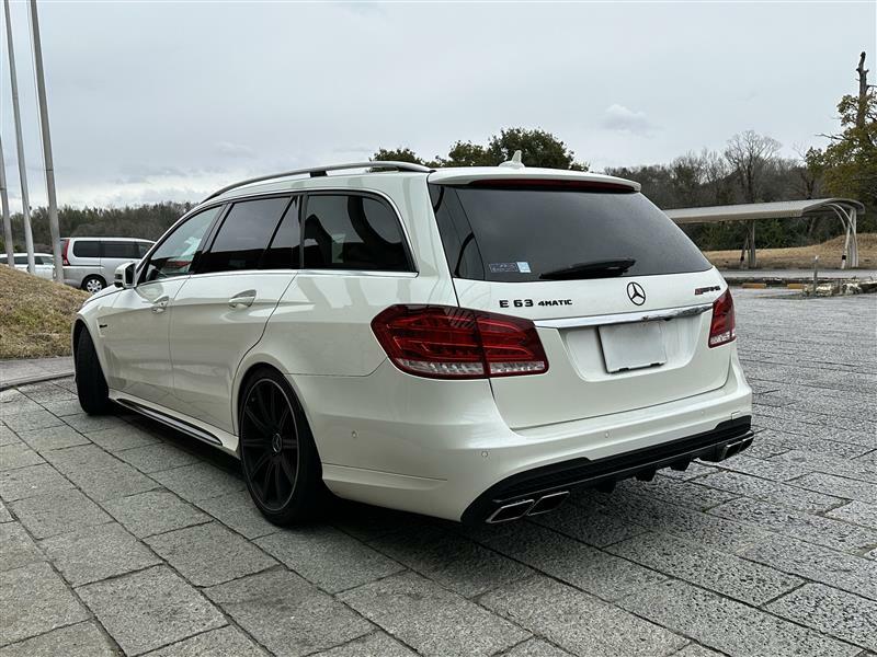 AMG Eクラス ステーションワゴン メルセデスAMG E63 4マチック ステーションワゴン_LHD_4WD(AT_5.5)