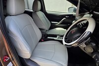 三菱 エクリプスクロス ブラックエディション(CVT_1.5)