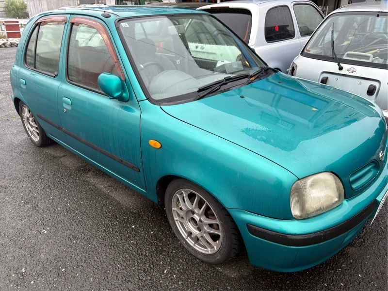 日産 マーチ