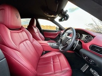 マセラティ レヴァンテ レヴァンテ グランスポーツ_RHD_AWD(AT_3.0)