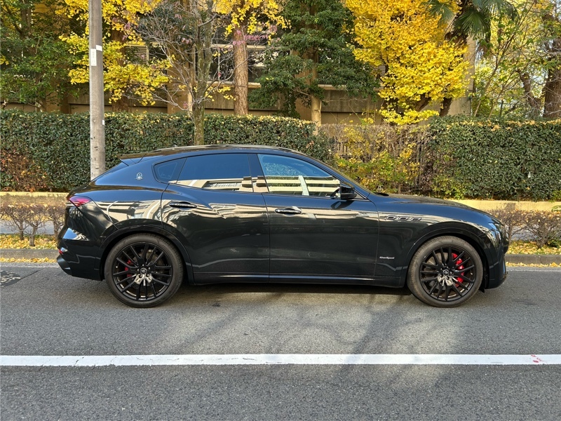 マセラティ レヴァンテ レヴァンテ グランスポーツ_RHD_AWD(AT_3.0)