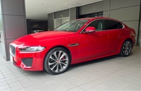 ジャガー XE Rダイナミック HSE P300_RHD_AWD(AT_2.0)