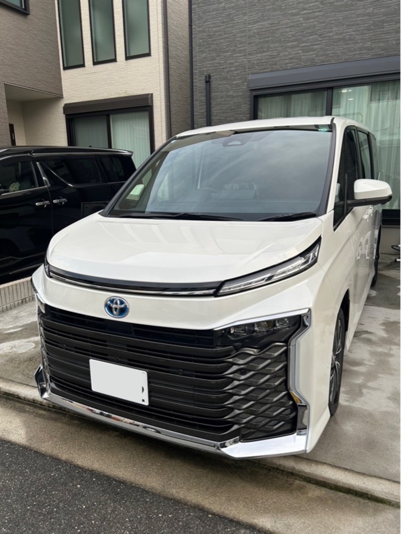 トヨタ ヴォクシー ハイブリッド S-Z_7人乗り(CVT_1.8_ハイブリッド)