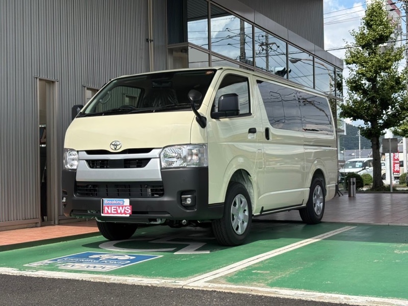 トヨタ ハイエースバン DX ロング・標準ボディ・標準ルーフ・標準フロア_6人乗り_5ドア_4WD(ECT_2.8_ディーゼル)