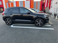 ボルボ XC40 B4 AWD Rデザイン_RHD_AWD(DCT_2.0)