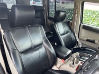 ジープ コマンダー リミテッド 5.7 HEMI_RHD_4WD(AT_5.7)