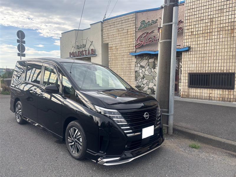 日産 セレナ e-POWER ハイウェイスター V(1.4)
