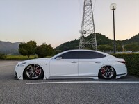 レクサス LS 500“Fスポーツ”(AT_3.5)