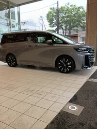 トヨタ ヴェルファイア Z プレミア(AT_2.4_ガソリン)
