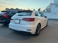 アウディ S3 スポーツバック （ハッチバック） スポーツバック_RHD_4WD(AT_2.0)