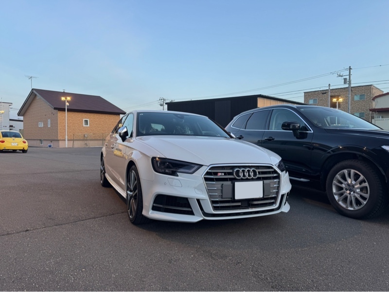 アウディ S3 スポーツバック （ハッチバック） スポーツバック_RHD_4WD(AT_2.0)