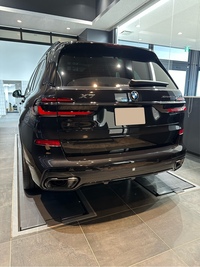 BMW X7 xドライブ40d Mスポーツ_RHD_4WD(AT_3.0)