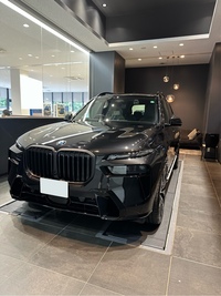 BMW X7 xドライブ40d Mスポーツ_RHD_4WD(AT_3.0)