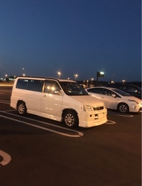 ホンダ ステップワゴン デラクシー2_回転対座シート(AT_8人乗)