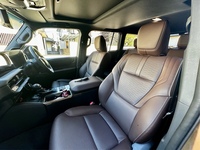 トヨタ ランドクルーザー250 ZX“ファーストエディション”_7人乗り_4WD (AT_2.8_ディーゼル)