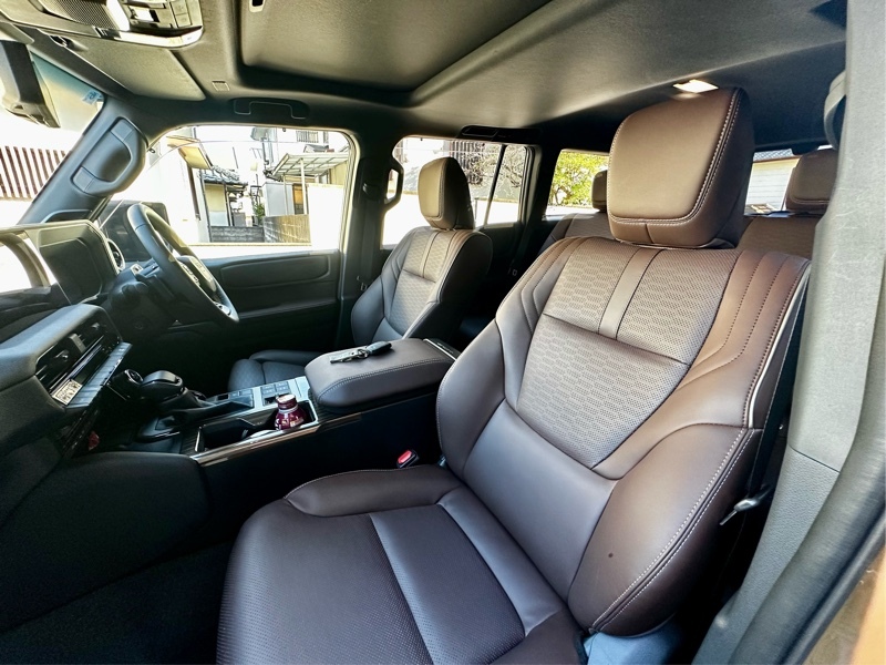 トヨタ ランドクルーザー250 ZX“ファーストエディション”_7人乗り_4WD (AT_2.8_ディーゼル)