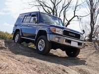 トヨタ ランドクルーザー70 バン_4WD(MT_4.0)