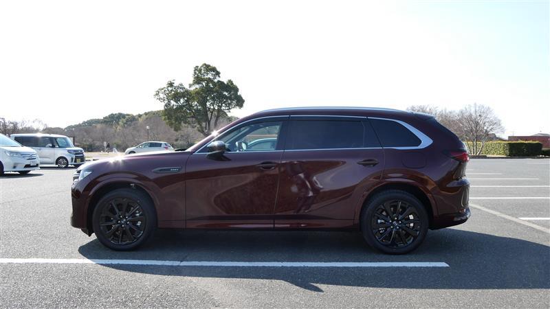 マツダ CX-80 PHEV プレミアムスポーツ_6人乗り_4WD(EC_AT_2.5)