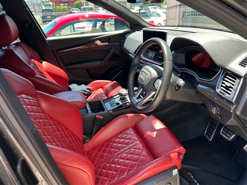 アウディ SQ5 SQ5_RHD_4WD(ティプトロニック_3.0)