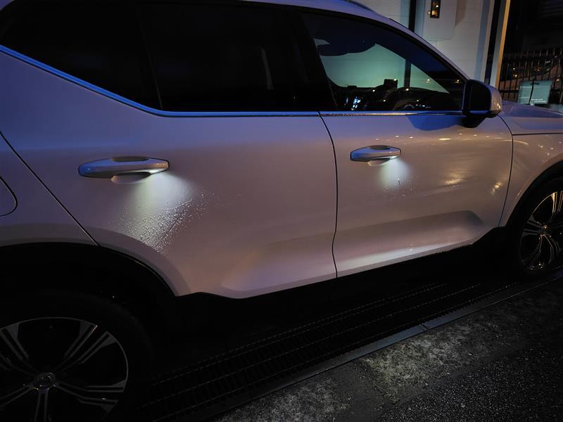 ボルボ XC40 T4 AWD インスクリプション_RHD_AWD(AT_2.0)