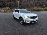 ボルボ XC40 T4 AWD インスクリプション_RHD_AWD(AT_2.0)