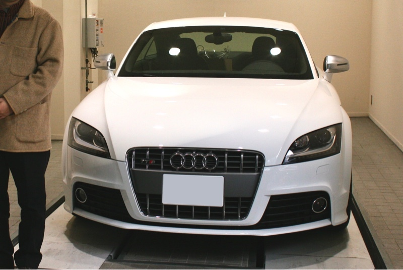 アウディ TT クーペ クーペ 2.0 クワトロ_RHD_4WD(AT_2.0)