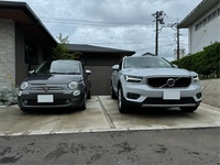 ボルボ XC40 B4 モメンタム _RHD(AT_2.0)