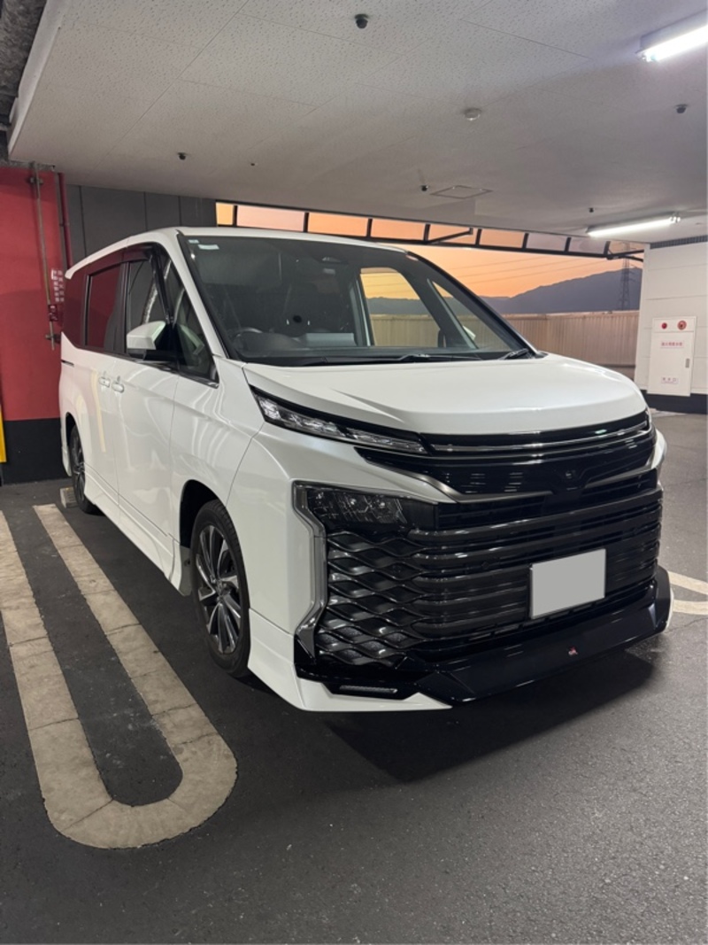 トヨタ ヴォクシー S-Z_7人乗り(CVT_2.0)