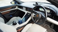 ポルシェ タイカン クロスツーリスモ タイカン 4 クロスツーリスモ _RHD_4WD_AT