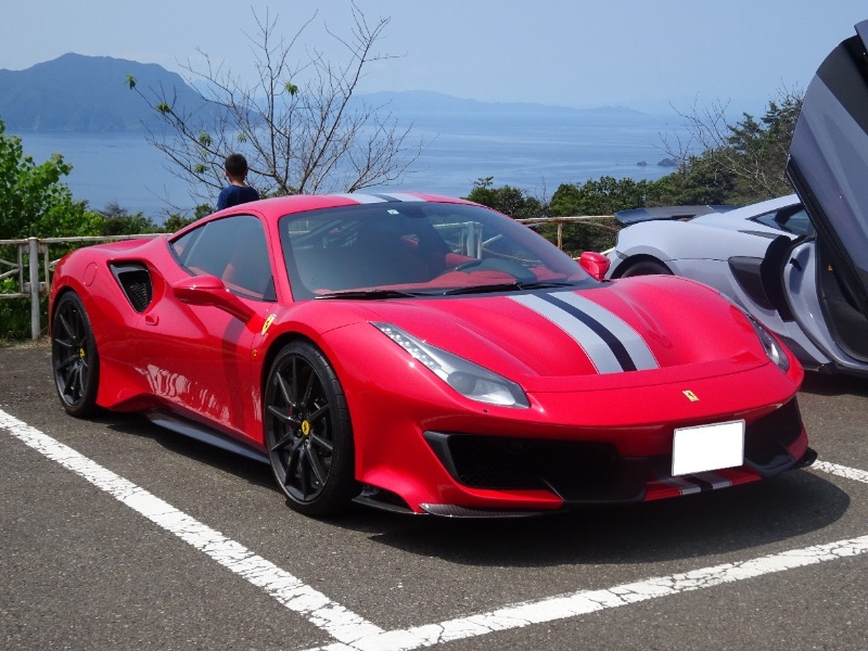 フェラーリ 488ピスタ 488ピスタ_LHD(F1DCT_3.9)