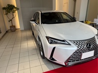 レクサス UXハイブリッド 300h“グレイスフルエクスプローラー”(CVT_2.0)