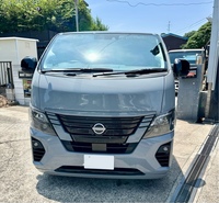 日産 キャラバン バン グランドプレミアムGX ロングボディ 低床_5人乗り_5ドア(AT_2.4_ディーゼル)