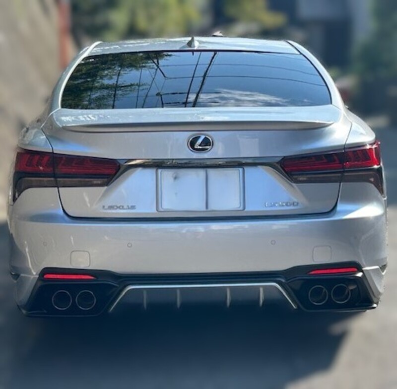 レクサス LS 500“Fスポーツ”(AT_3.5)
