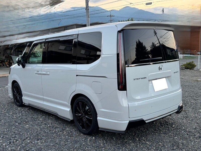 ホンダ ステップワゴンスパーダ スパーダ_7人乗り(CVT_1.5)