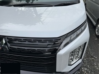 三菱 デリカD:5 シャモニー(電動サイドステップ装着車)_7人乗り_4WD(AT_2.3)