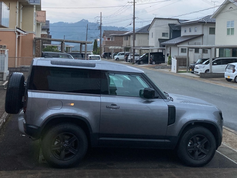 ランドローバー ディフェンダー 90 P300_RHD_4WD(AT_2.0_ガソリン)