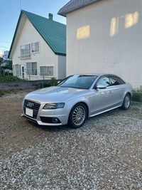 アウディ A4 （セダン） 2.0 TFSI クワトロ_Sライン_4WD_RHD(AT_2.0)