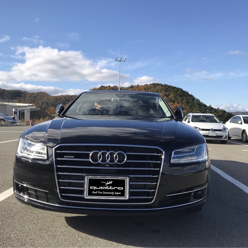 アウディ A8 4.0 TFSI クワトロ スポーツエディション_RHD_4WD(AT_4.0)