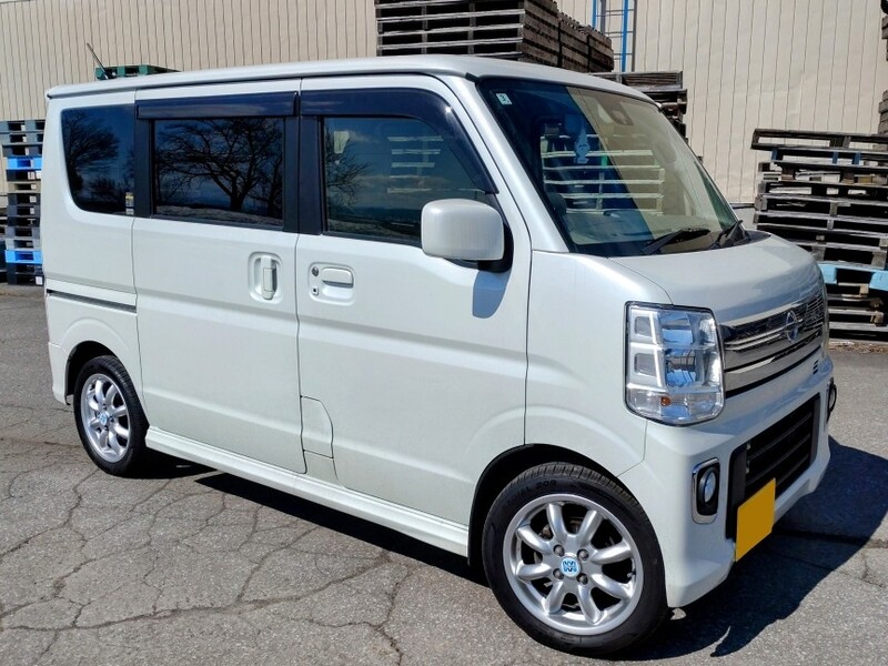 日産 NV100クリッパー リオ E・標準ルーフ_4WD(AT_0.66)
