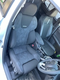 ダイハツ ロッキー プレミアム_4WD(CVT_1.0)