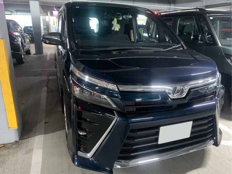 トヨタ ヴォクシー ZS“煌”_8人乗り(CVT_2.0)